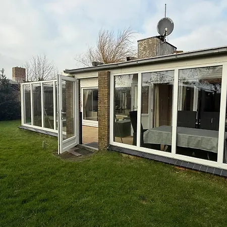 Zandloper Parnassia 40 * Julianadorp